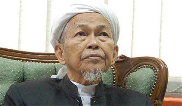 nik aziz nik mat