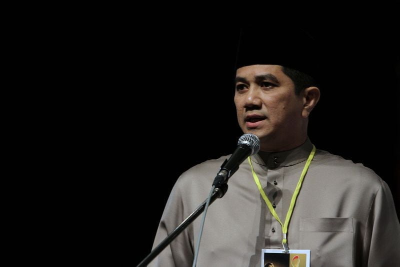 Azmin: PKR Will Not Bow to DAP’s Demand