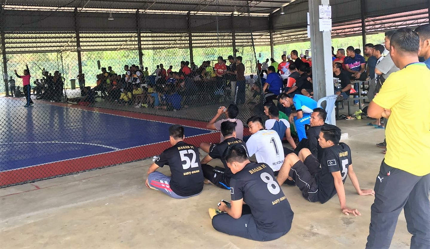 Ayahanda F.C Tautkan Anak Muda Melalui Sukan Bola