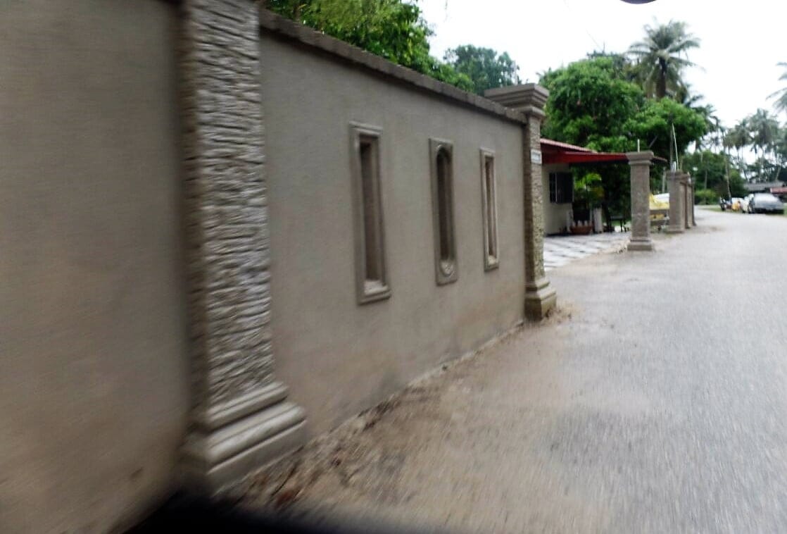 pagar rumah Bazlan | Buletinonlines.net