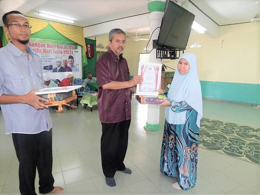 ‘Buah Tangan’ Hari Raya Untuk Guru PASTI