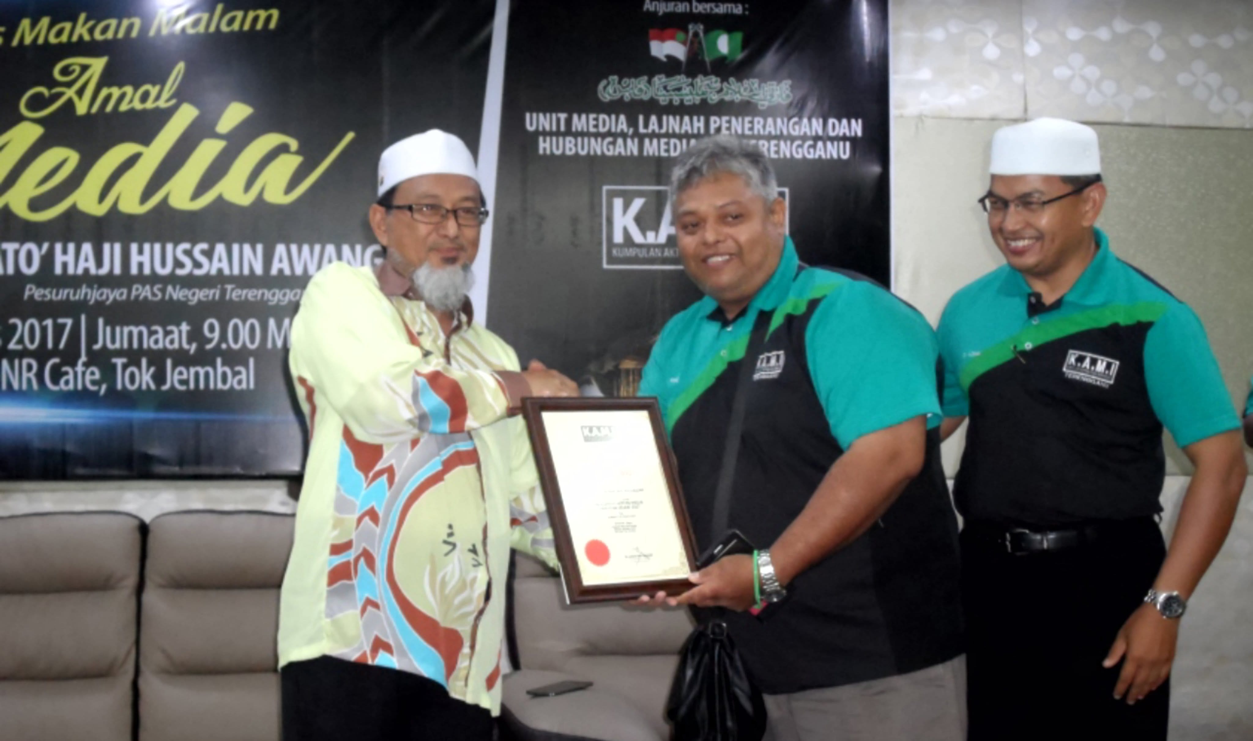 “Aku Ingin Masuk Syurga Dengan Tulisan”