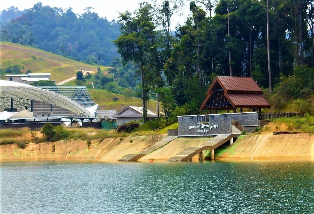 kompleks bebas cukai