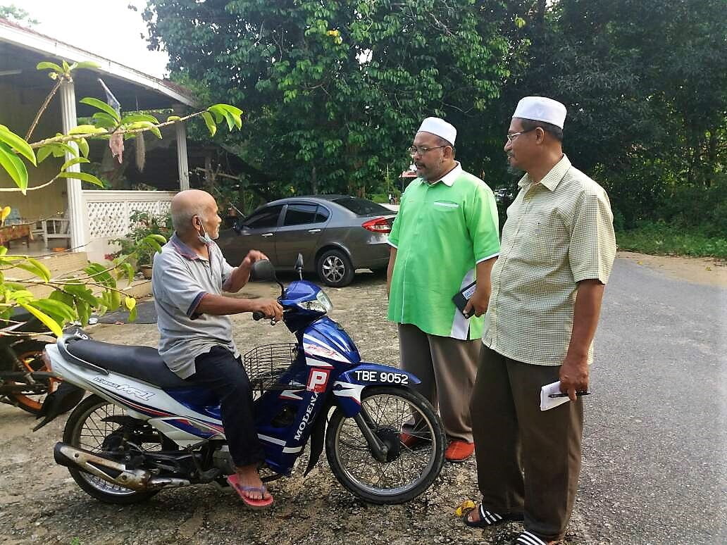 Wan Sukairi ziarah1