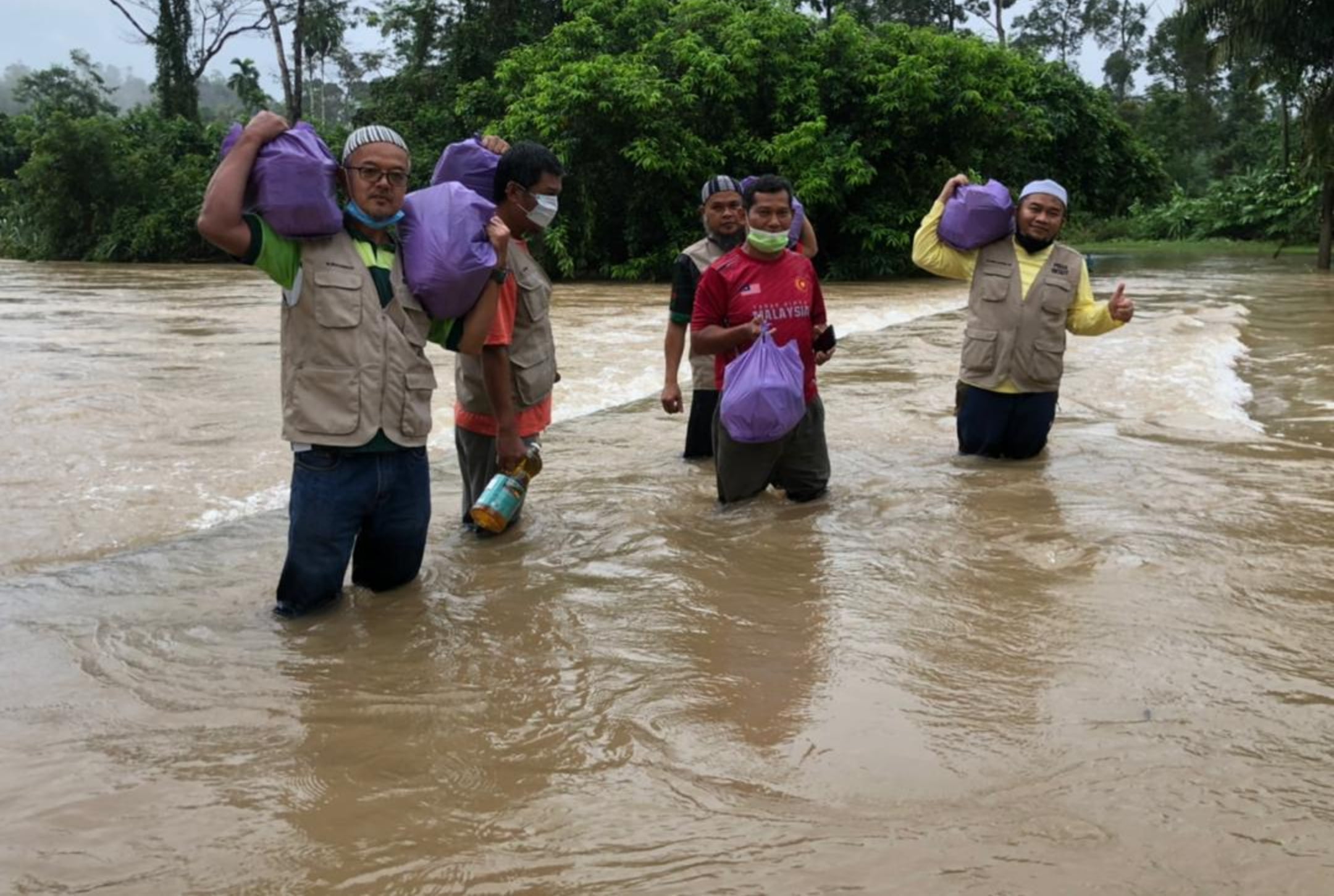 Banjir Terburuk Menyuluh Keikhlasan
