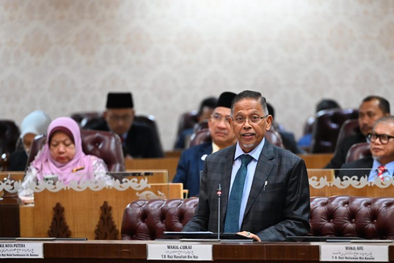 Kerajaan Pusat ‘Bakar Habis Kelambu Kerana Nyamuk’