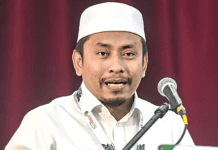 Arak Dalam Majlis Kerajaan: Alasan Menteri Tidak Boleh Diterima