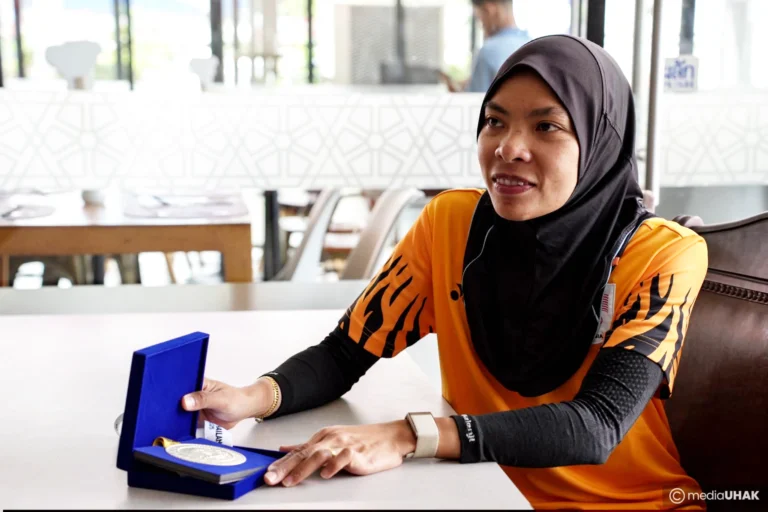 Aisyah Anak Kemaman Terus Cemerlang