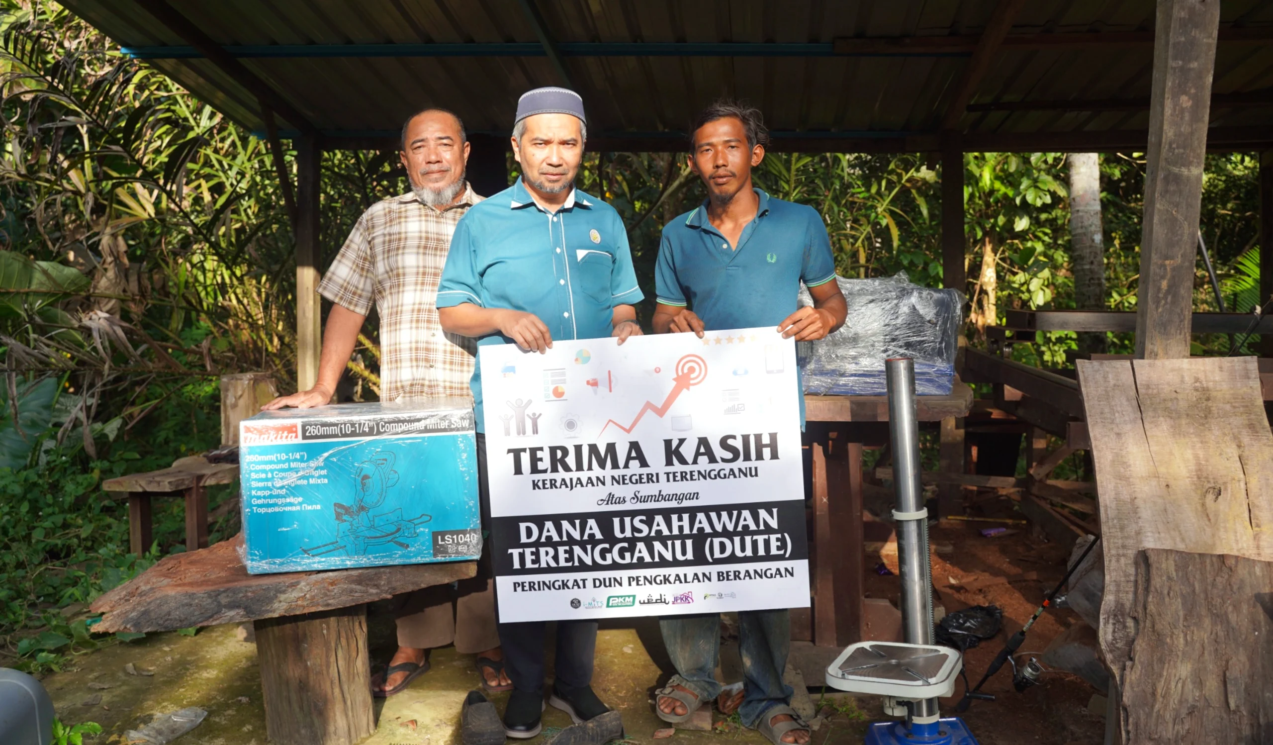 Usahawan Kayu Terima Bantuan Peralatan DUTE 2025