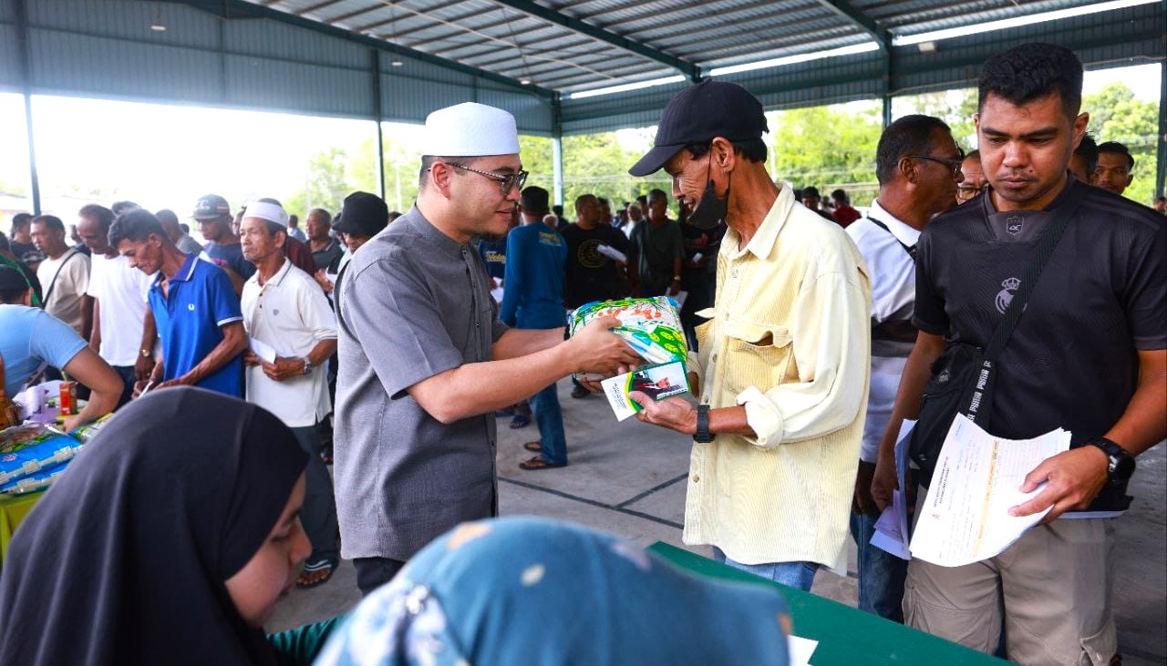 415 Nelayan Rantau Abang Terima Sumbangan