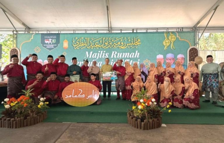 Konsep Songket Moden dan Kontemporari Tuah Buat PAS Kawasan Kemaman