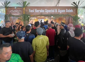 Aroma Semerbak Ayam Golek, Mewangi Nasi Kerabu Bunga Telang
