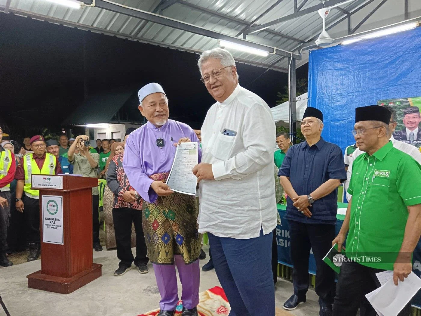 Zaid Ibrahim, 13 other politicians join Pas ahead of Negri polls