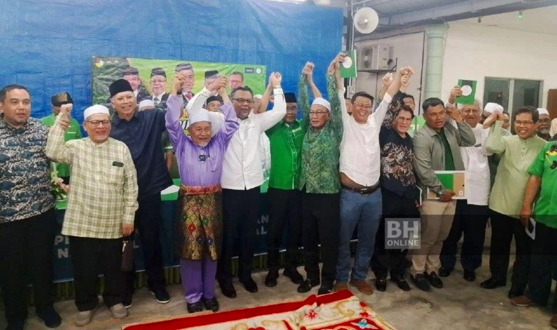 Bekas Menteri, Bekas EXCO Kerajaan Negeri Antara 14 Sertai PAS