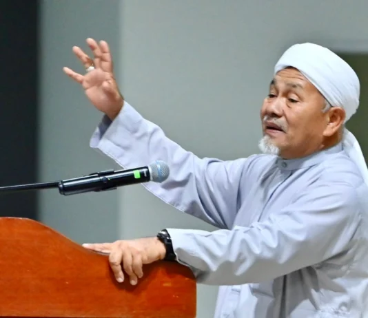 Muafakat Politik Bersyatat, Berprinsip Dan Tidak Terikat