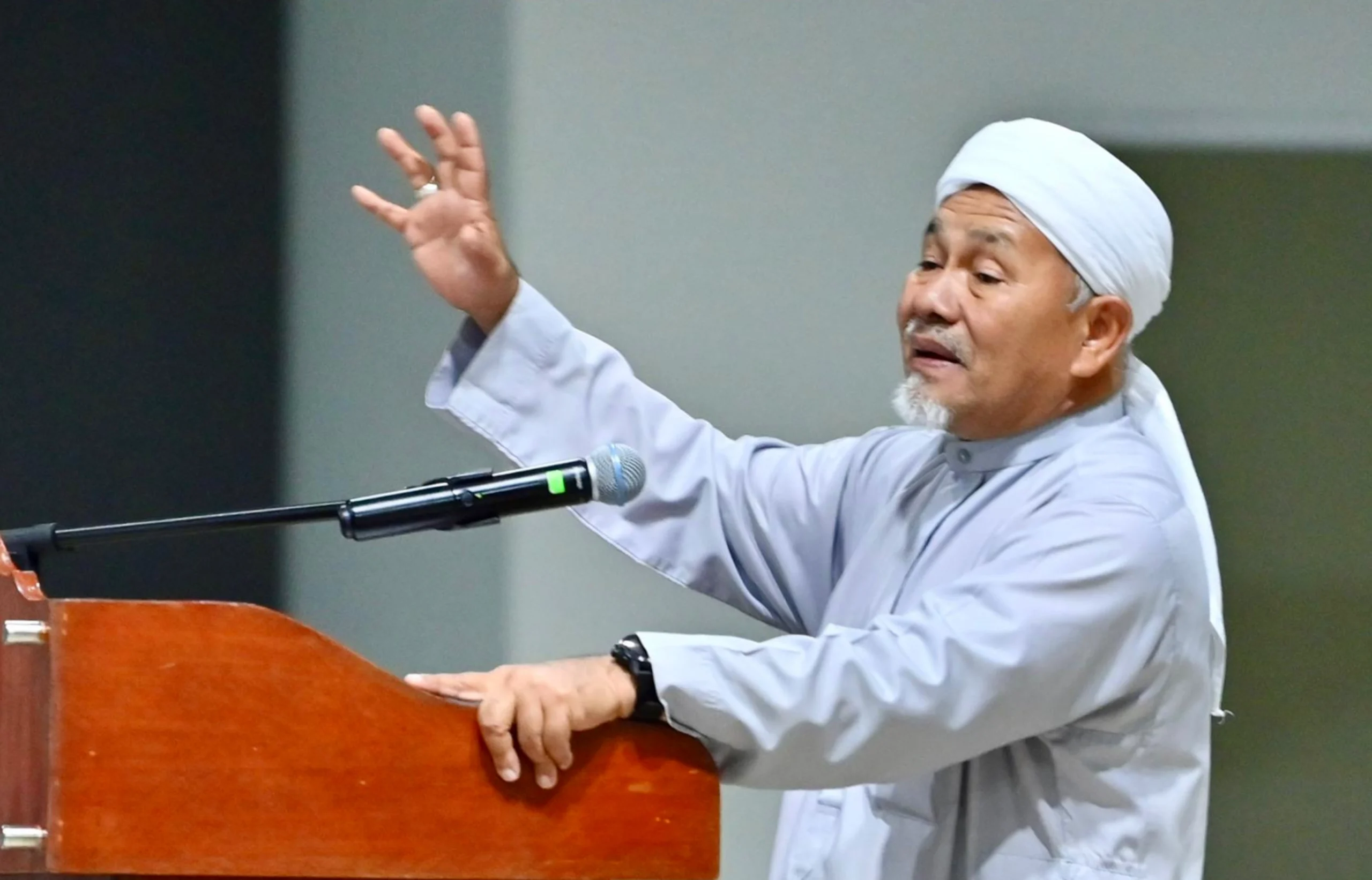 Muafakat Politik Bersyatat, Berprinsip Dan Tidak Terikat
