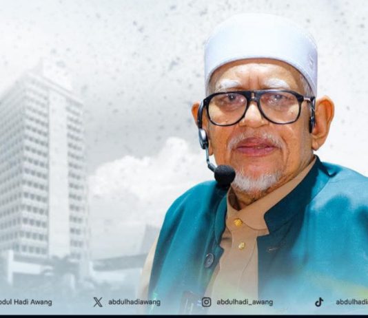 Politik Kewajipan Daripada Allah, Bukan Lokanan Atau Permainan