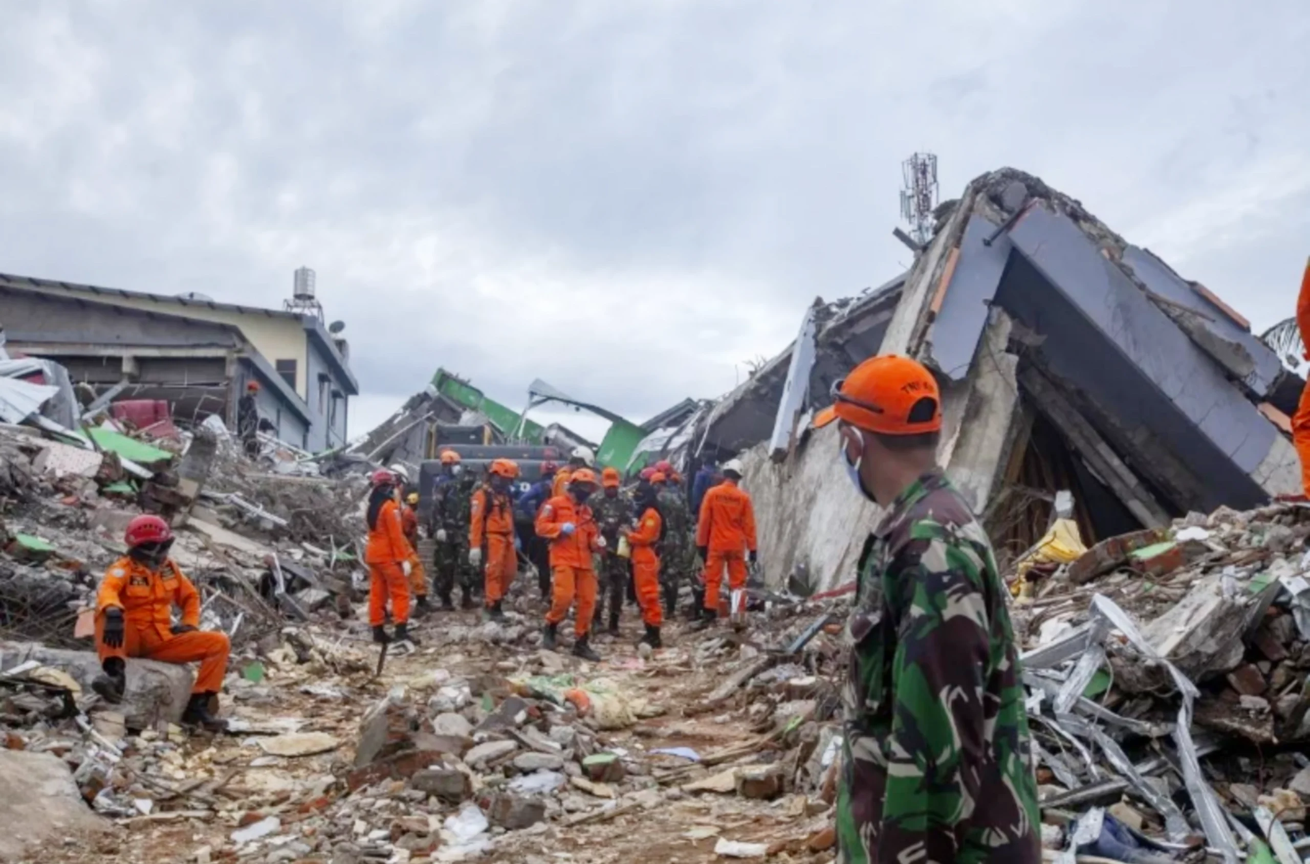 Gempa M7.7 Goncang Flores, Sekurang-kurangnya 20 Maut