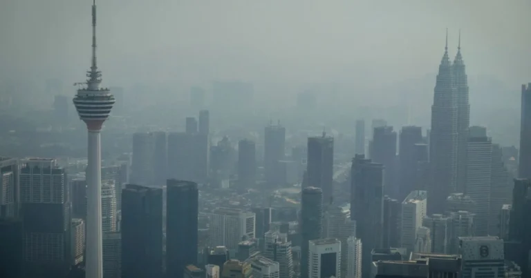 Kualiti Udara Malaysia Terus Menurun, 32 Kawasan Catat Bacaan Tidak Sihat