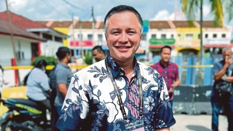 Pelakon Eizlan Yusof sertai PAS