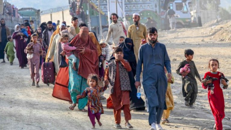 Pelarian Afghanistan Yang Pulang Rayu Bantuan Kemanusiaan Menjelang Musim Sejuk