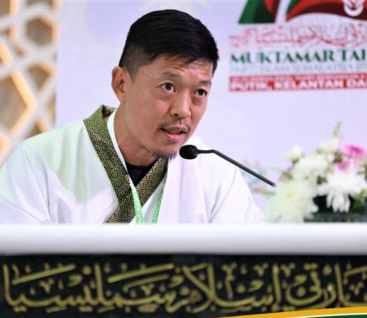 Bukan Kejar Publisti, Pakaian DHPP Ikut Arahan Parti