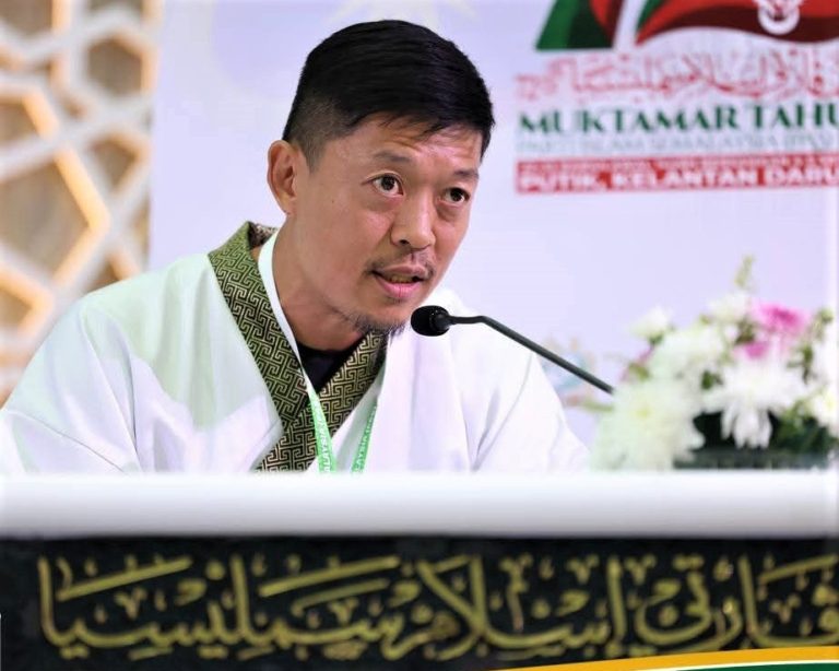 Bukan Kejar Publisti, Pakaian DHPP Ikut Arahan Parti