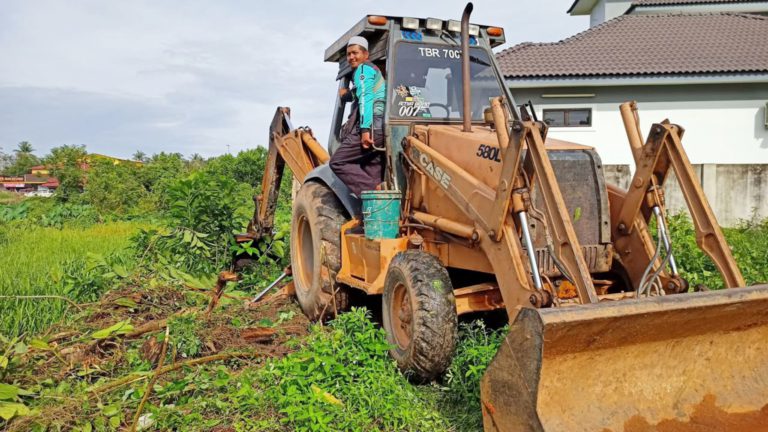 Kota Putera Perhebat Persiapan Banjir, Parit Tersumbat Mula Dibersihkan