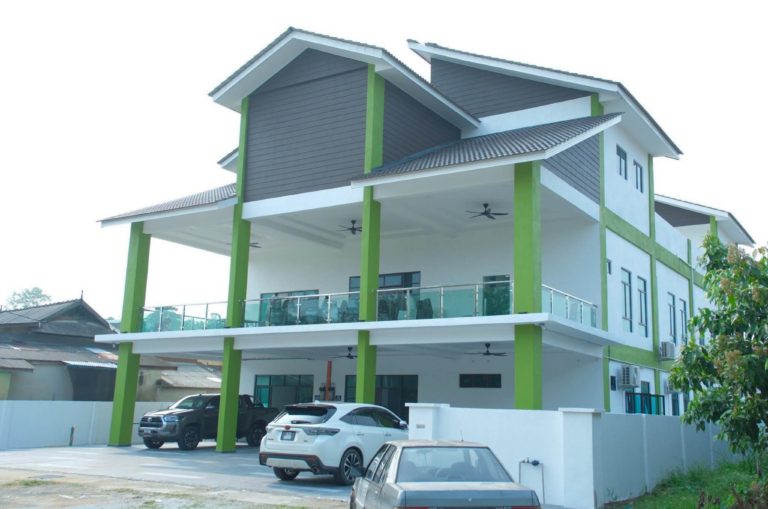 Kompleks PAS DUN Ladang Hasil Sumbangan Orang Ramai