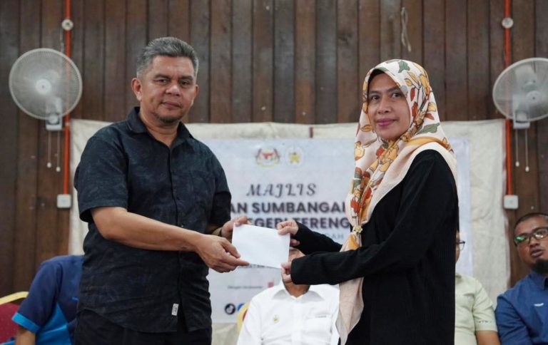 493 KIR Terima Bantuan Banjir