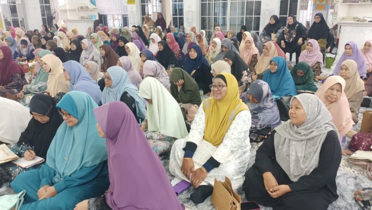 Adab Bermasyarakat, Berumahtangga
